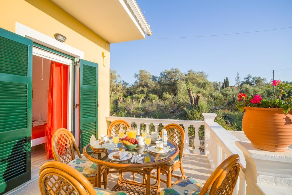 Karia Holiday Home Lefkimmi  Luaran gambar